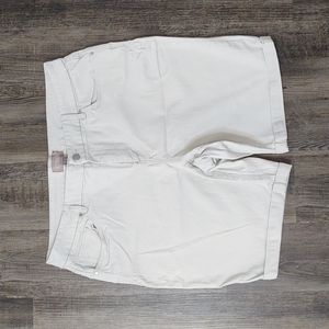 CHICO'S 5 Pocket Stretch Shorts - GUC - Size 2.5